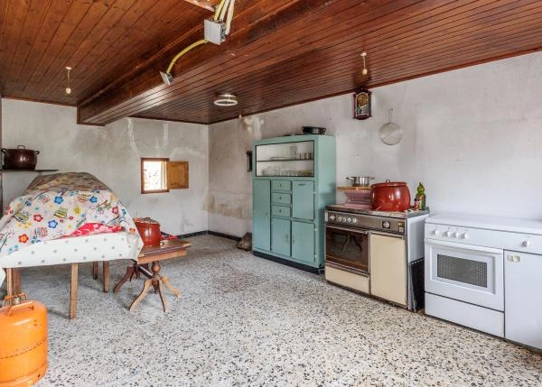 Galicia, Lugo, Ourol, country house, kitchen 2