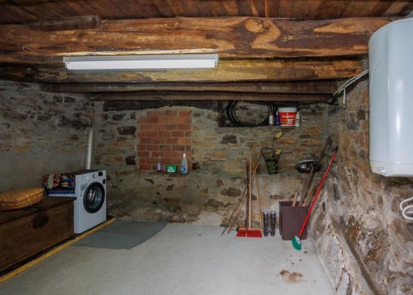 Galicia, Lugo, Pontenova, country house, cellar