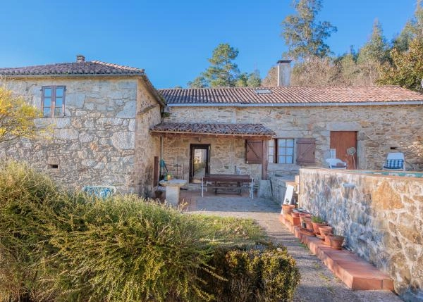 GCH-Vedra-1462-12 Front view     