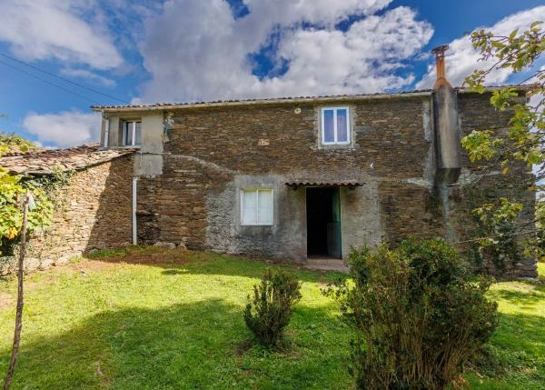 1590 Pontecarreira exteriores house