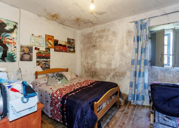 Galicia, Lugo, Outeiro de Rei, habitacion 2