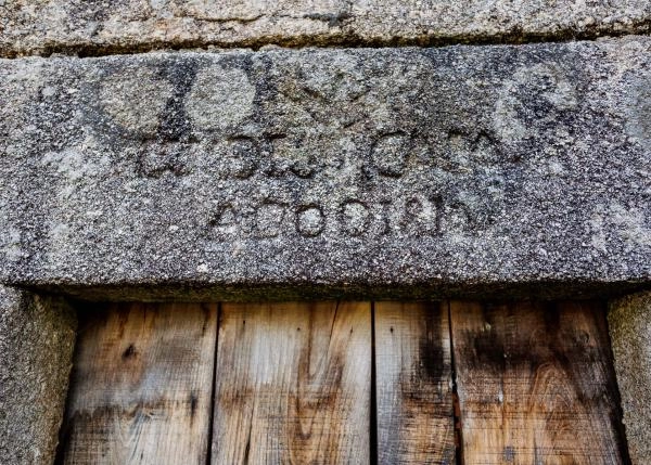Galicia,  Lugo, A Campiña casa de campo, dintel