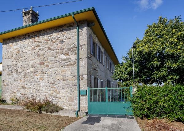 Galicia, Lugo, Guitiriz, vista lateral 