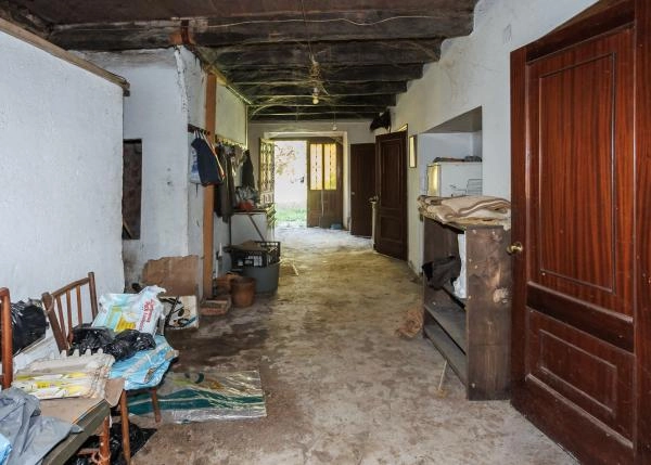 Galicia, Lugo, Castro de Rei, casa de campo, pasillo 1