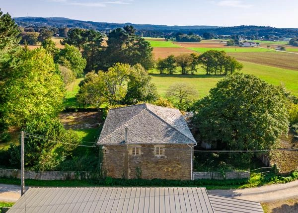 Galicia, Lugo, Castro de Rei, casa de campo vista area 3
