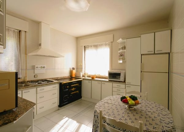 Leon Bierzo, casa de campo, cocina, basement