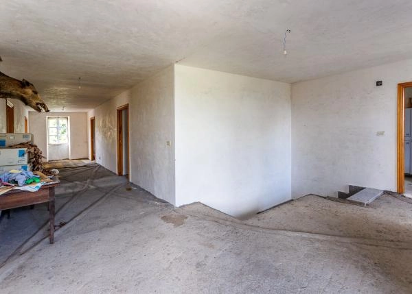 Galicia, Lugo, Picato, casa de campo, salon en obras 2