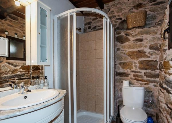 Galicia, Lugo, Guitiriz, casa de campo, baño 11