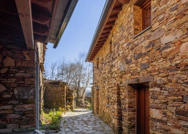  Galicia, Lugo, Pobre de Brollon, Pueblo, calle 3