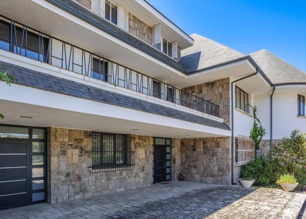 Galicia, Ourense, casa de campo, entrada 1