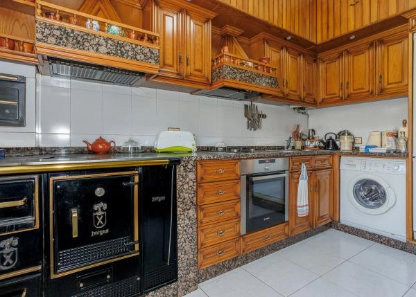 Galicia Ourense CastroCaldelas, cocina 3