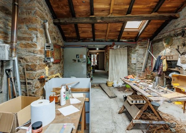 Galicia, Lugo, Navia de Suarna, taller casa de campo