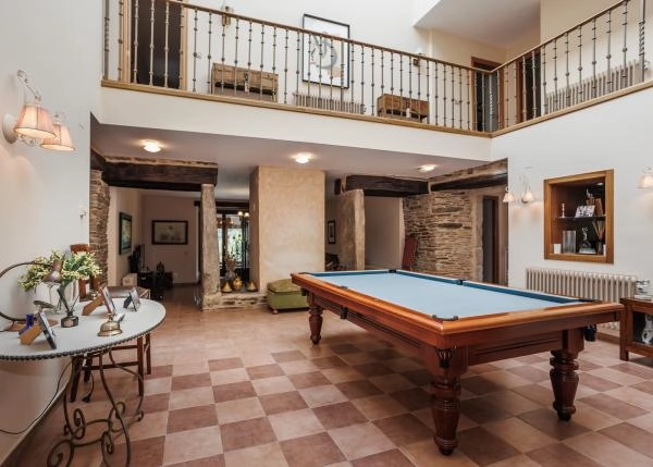 Galicia. Lugo, house with pool, mesa de billardos