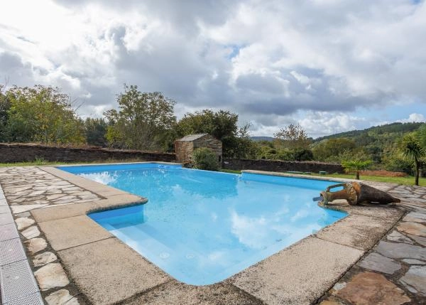 Galicia. Lugo, house with pool, 