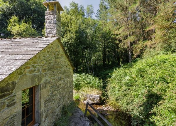 Galicia, Lugo; Begonte, mill and river