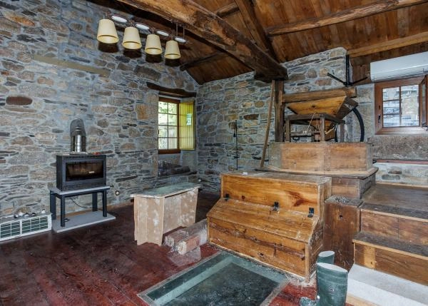 Galicia, Lugo; Begonte, living room