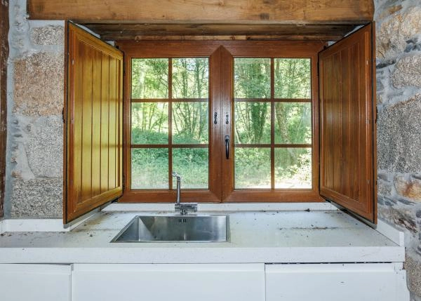 Galicia, Lugo; Begonte, kitchen sink