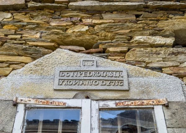 Asturias, Vegadeo, placa