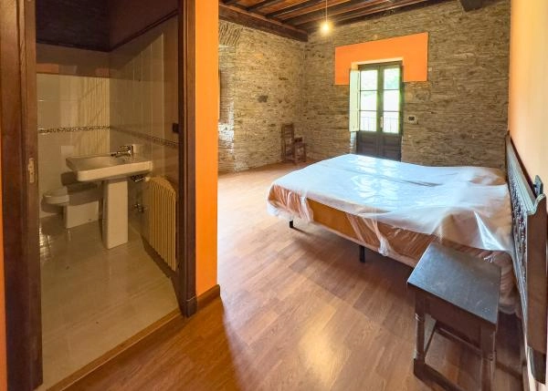 2107-Galicia, Lugo, Pontenova, habitacion 5