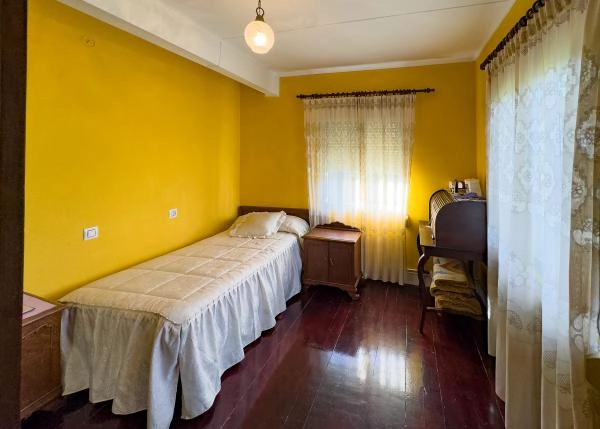 Galicia, Lugo, a Pontenova, habitacion 6