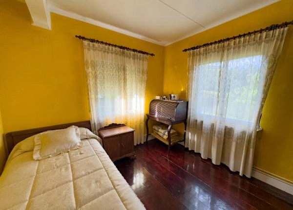 Galicia, Lugo, a Pontenova, habitacion 2