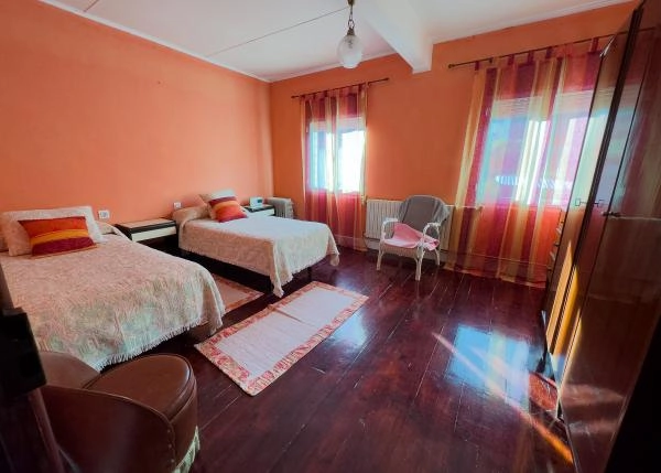 Galicia, Lugo, a Pontenova, habitacion 4