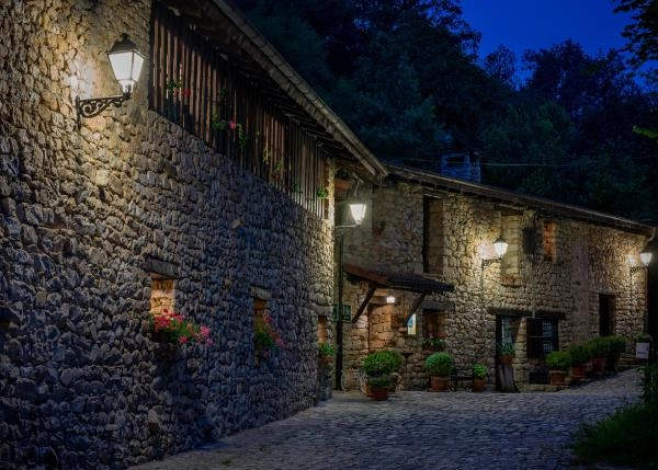 Asturias, Alles, La Tahona Vista exterior 7