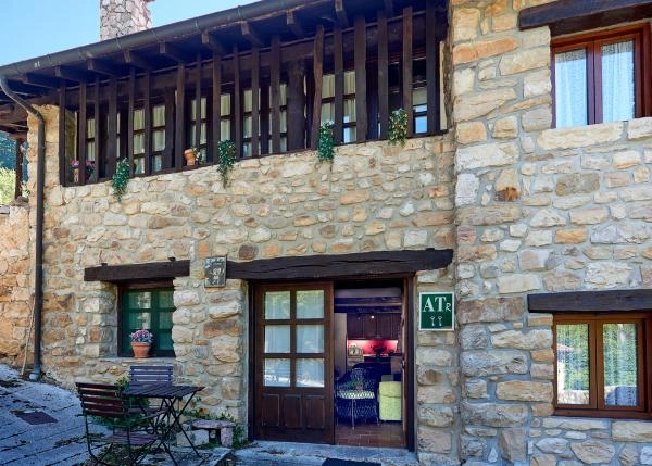 Asturias, Alles, La Tahona vista exterior 9